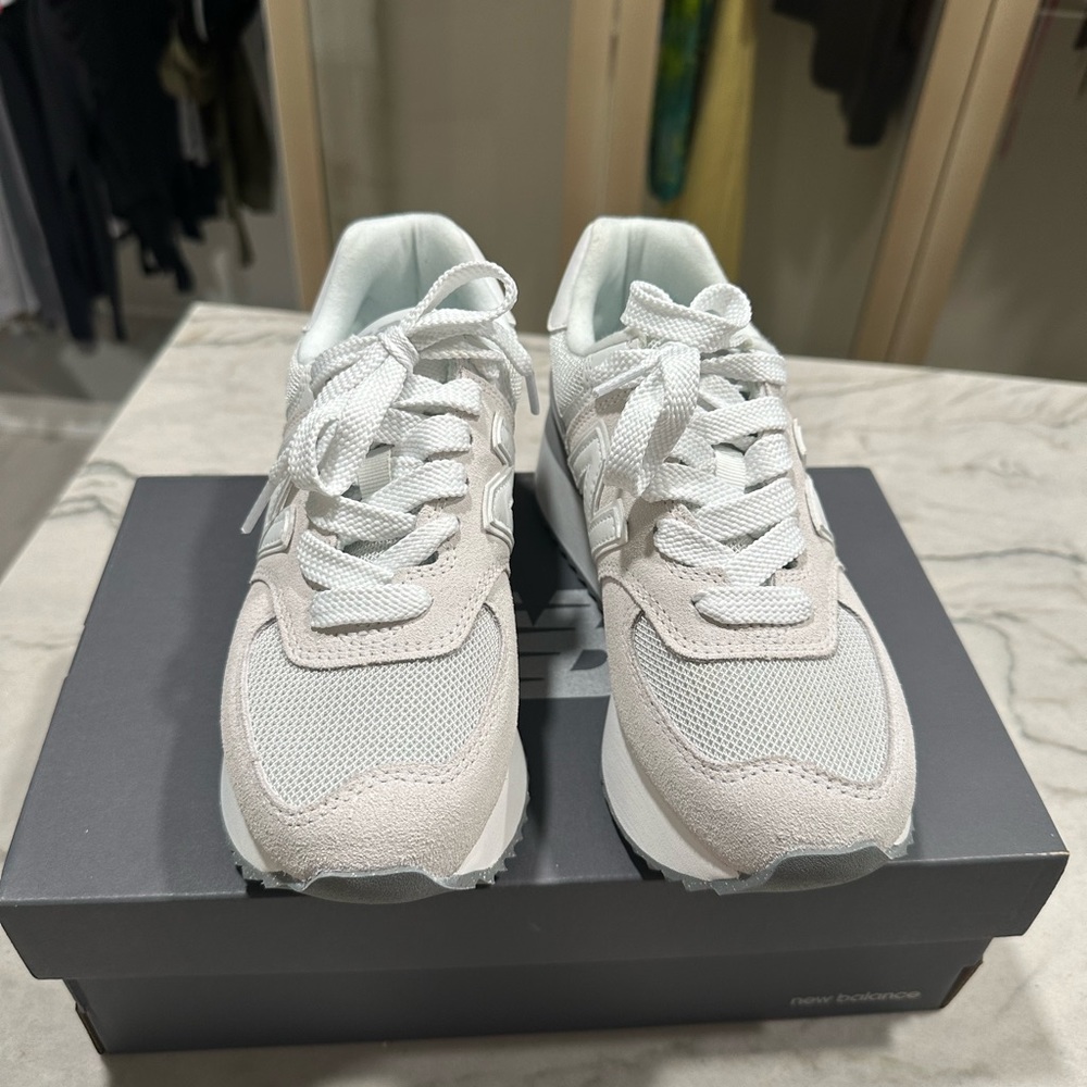 BRAND NEW NEW BALANCE
